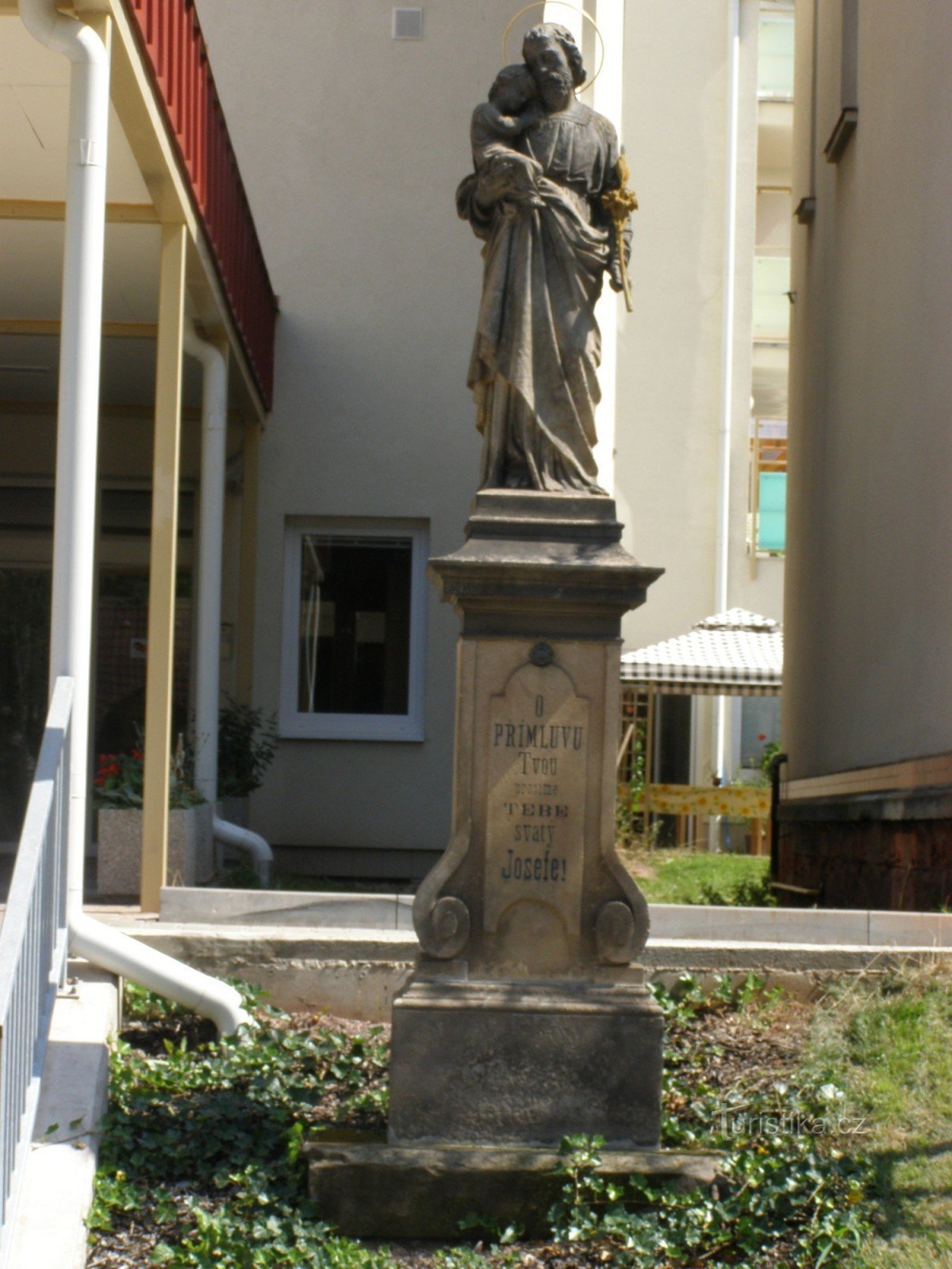 Nová Paka - estátua de St. Joseph