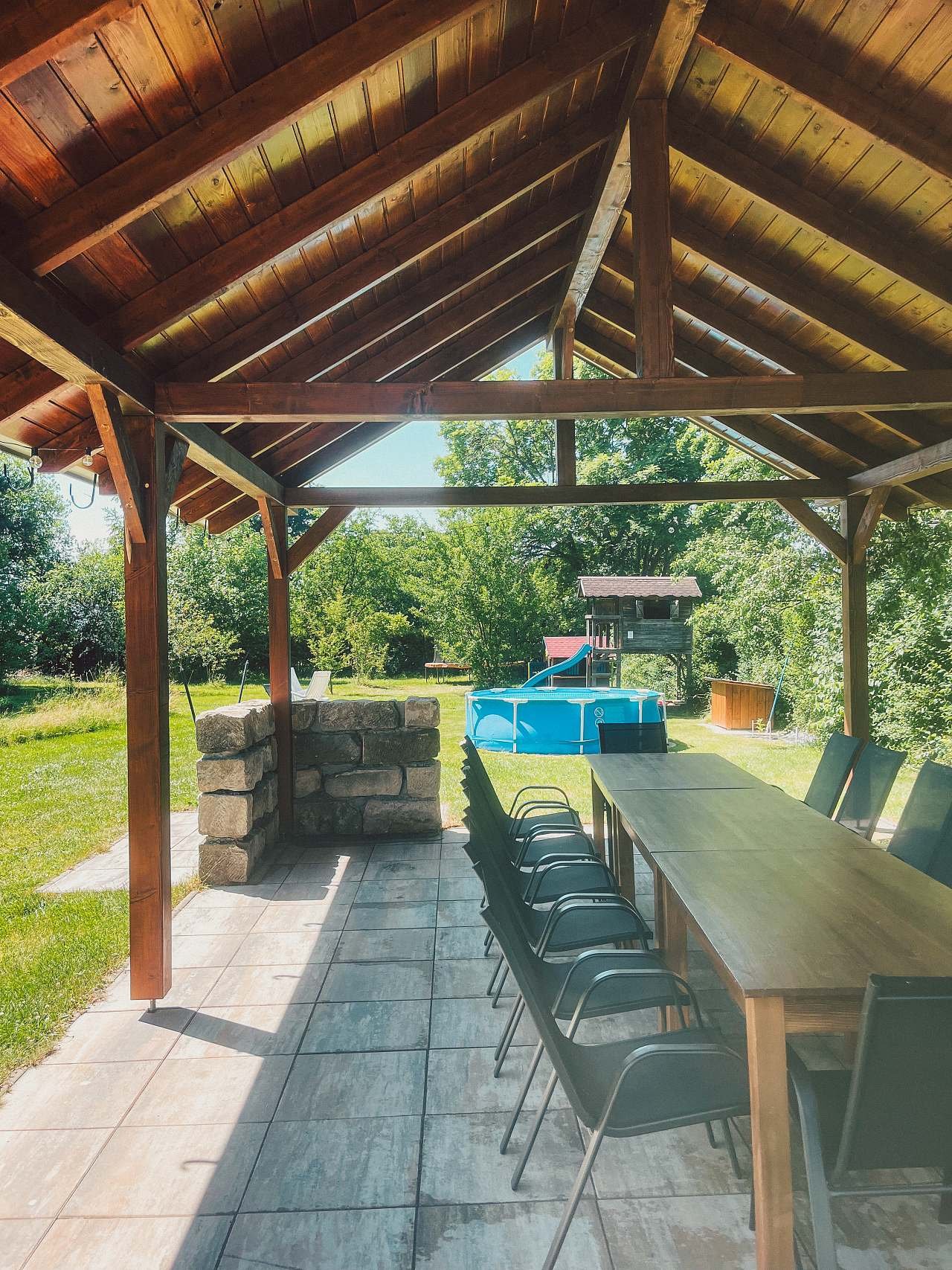 nová pergola s grilem
