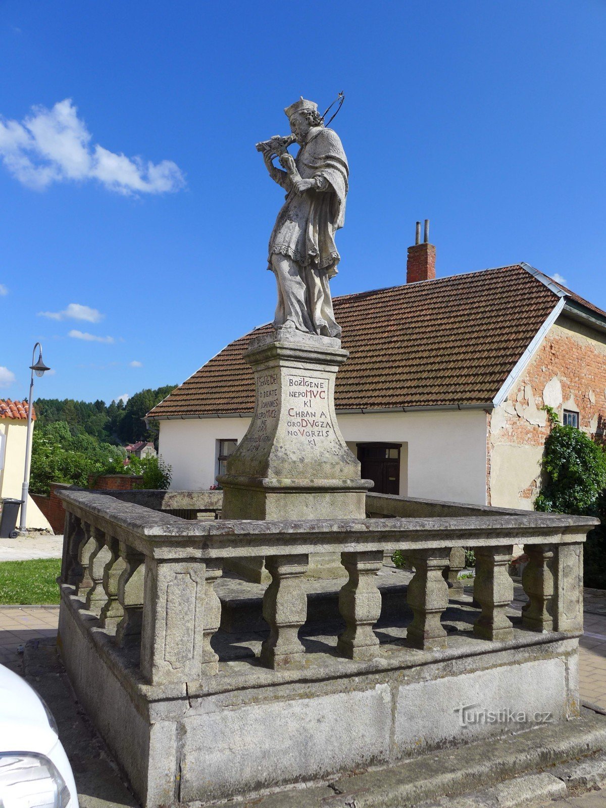 Nieuw rijk - standbeeld van St. Jan Nepomuck