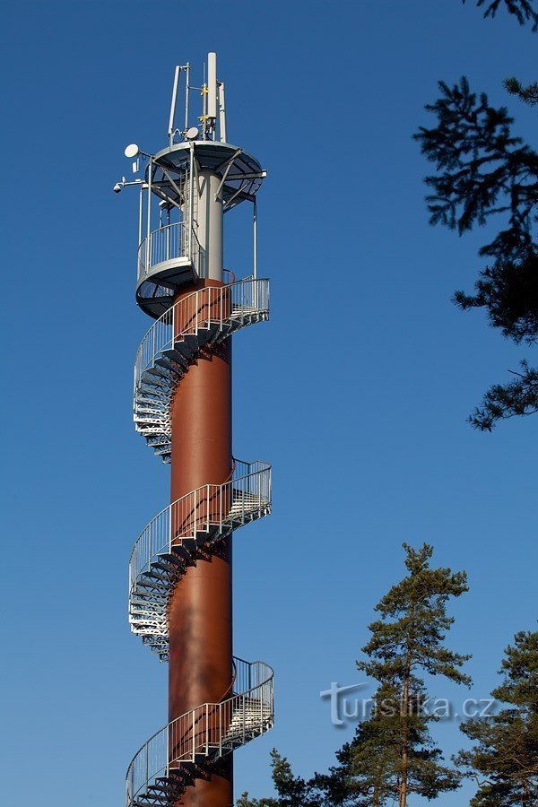 La nueva torre de vigilancia Sloup en Č.