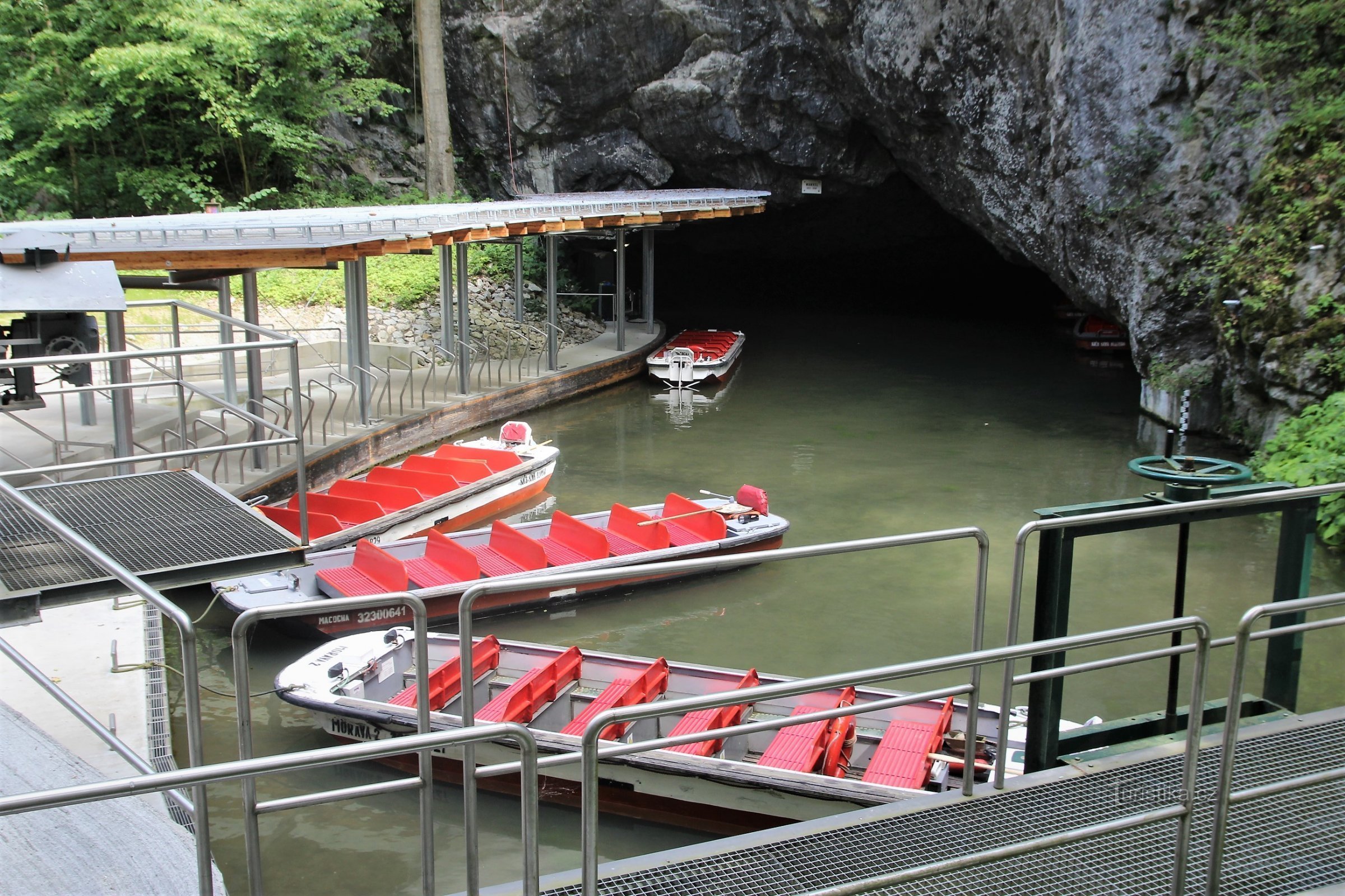 Neuer Umbau der Schiffsanlegestelle im Jahr 2015