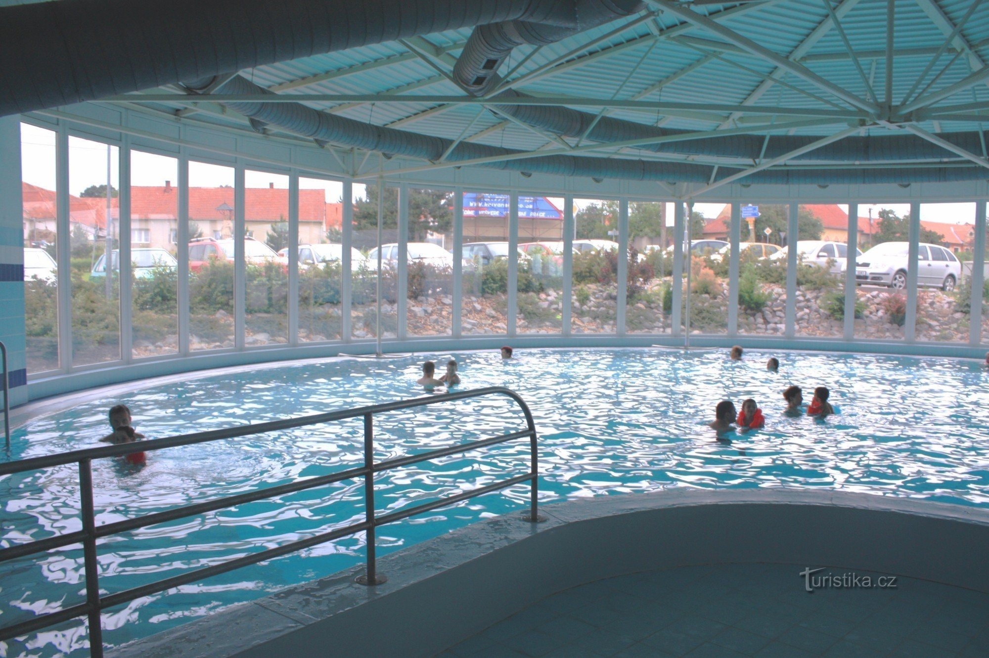 Nová Ves u Oslaván - piscina cubierta