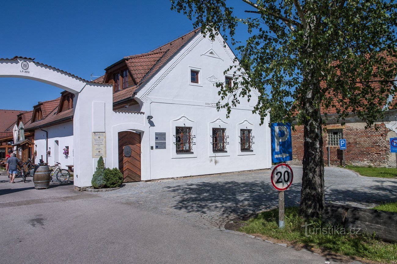 Nové Dvory (České Budějovice) - Nhà máy bia Kněžínek