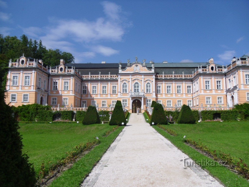 Új Castles