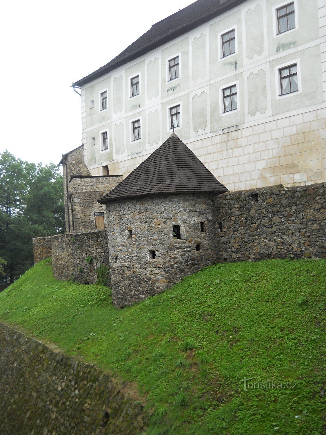 Nowe Hrady - zamek