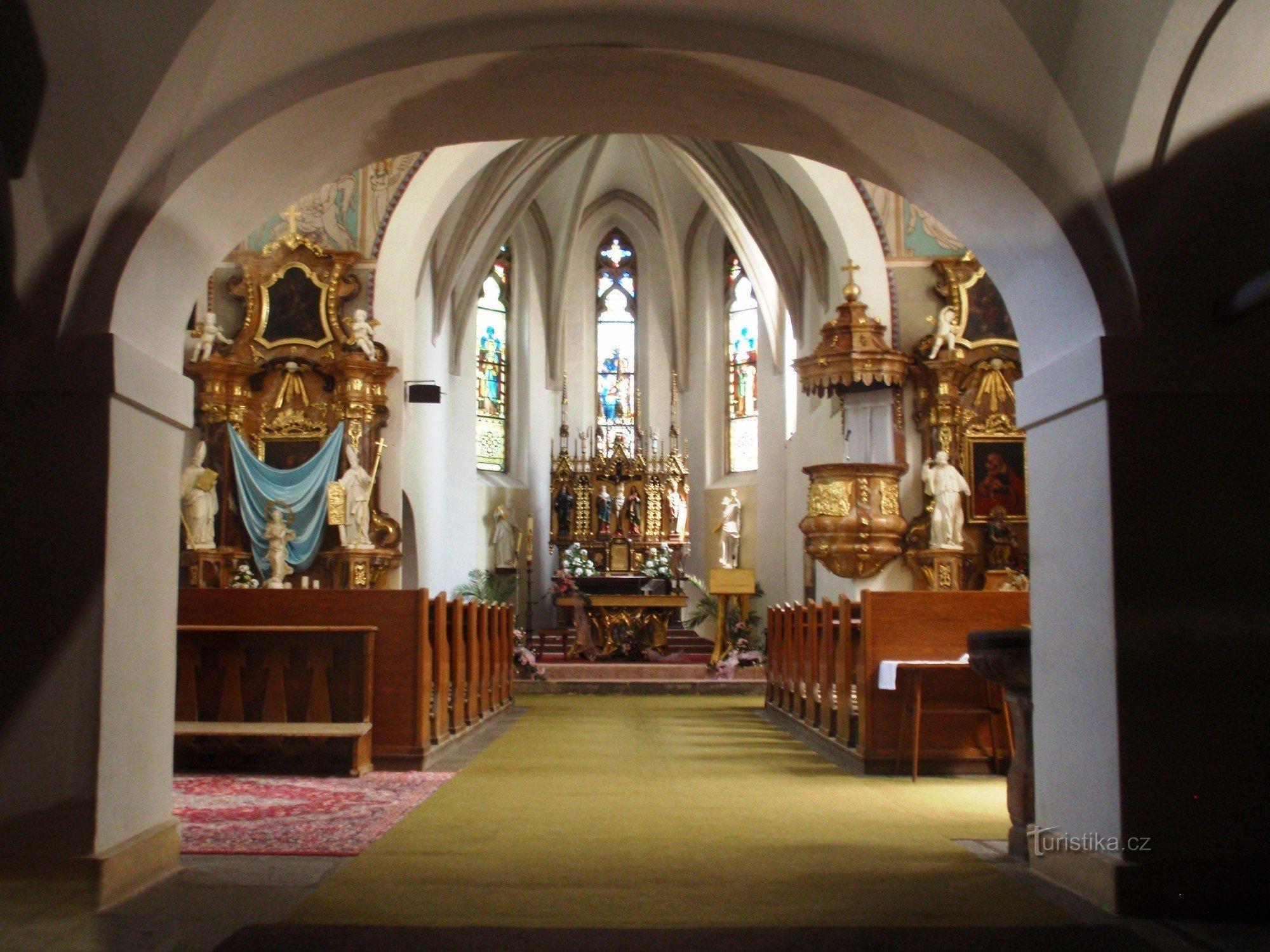 Nové Město na Moravě - kostel sv. Kunhuty - interiér