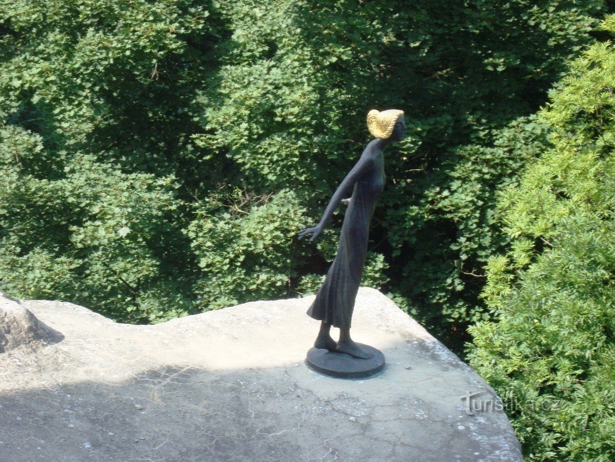 Nové Město nad Metují-hradby-socha Alegorie Metuje-Foto:Ulrych Mir.