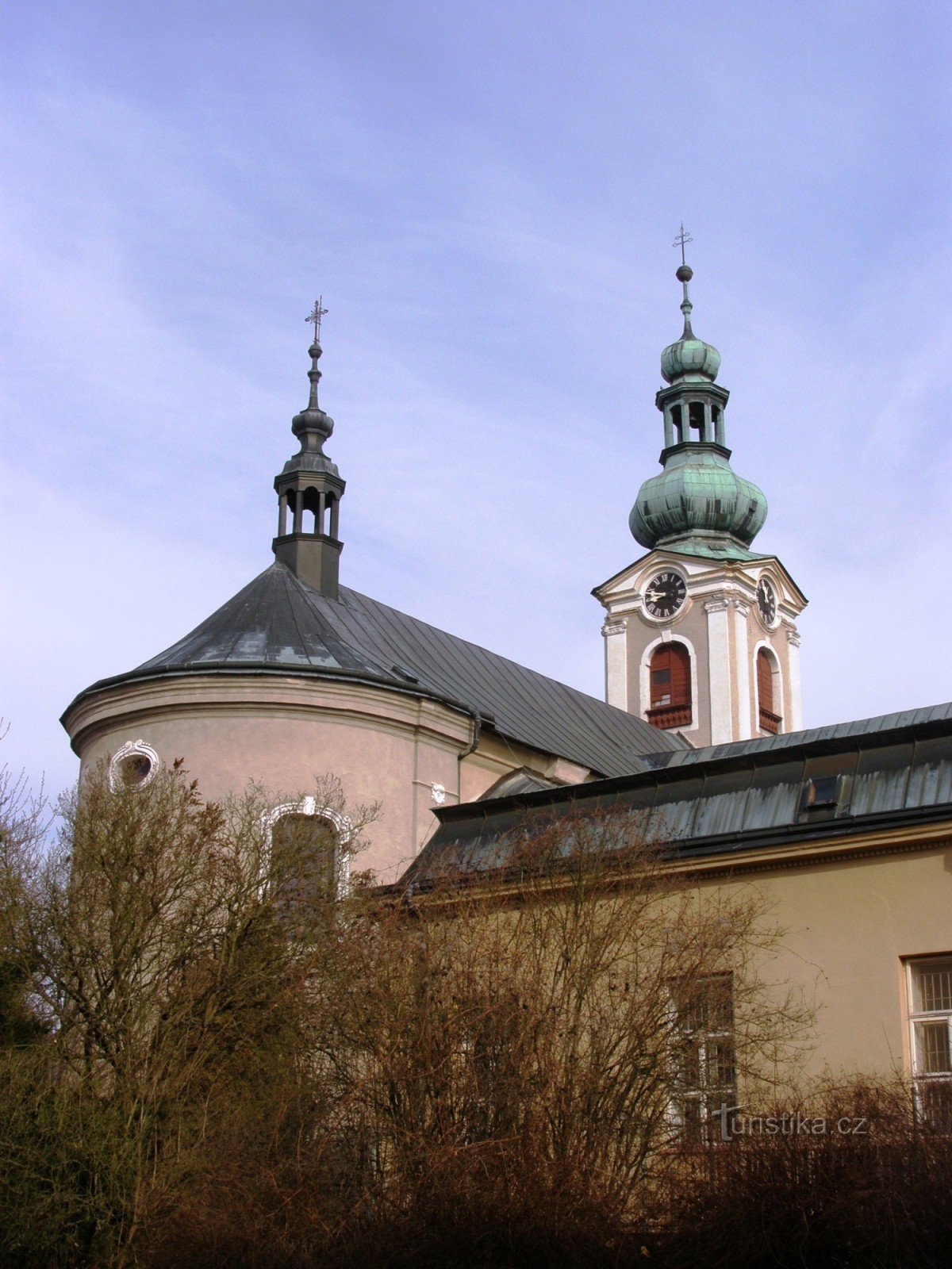 Nové Město nad Metují - kloosterkerk van de Geboorte van de Maagd Maria