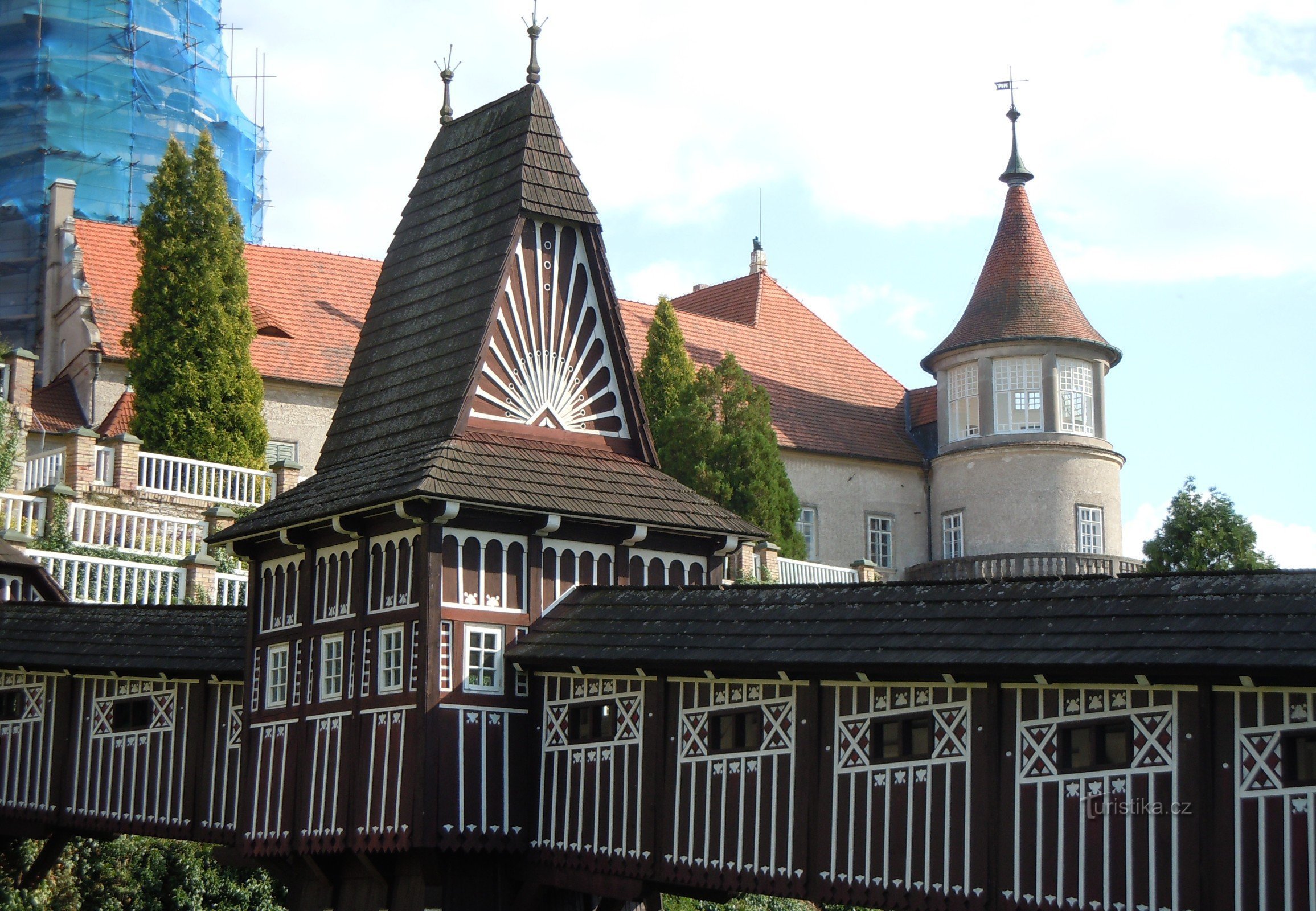 Nové Město nad Metují - circuit from land to cellar and garden