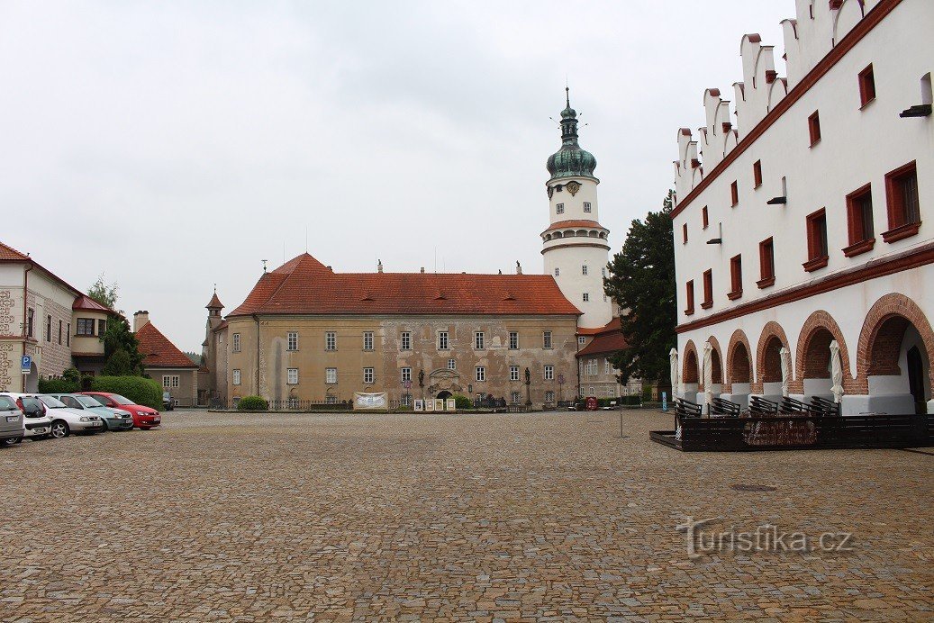 Nové Město nad Metují, view of the castle from the square