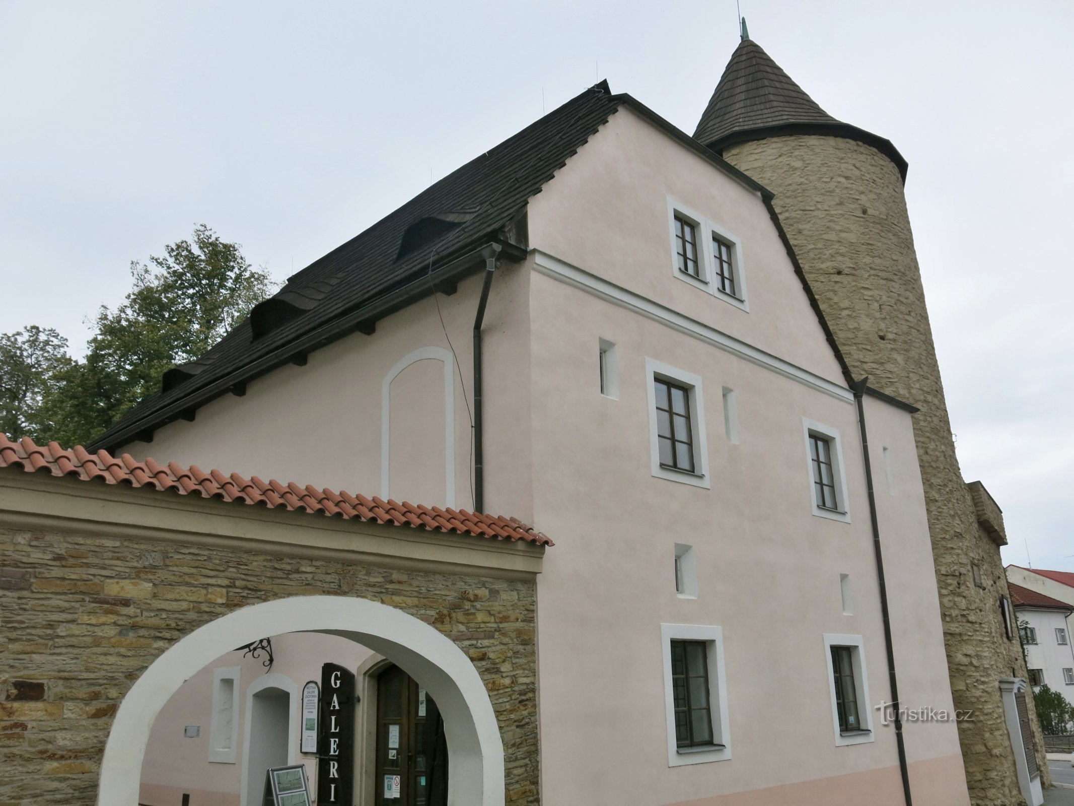 Nové Město nad Metují – shatlava (city police station)