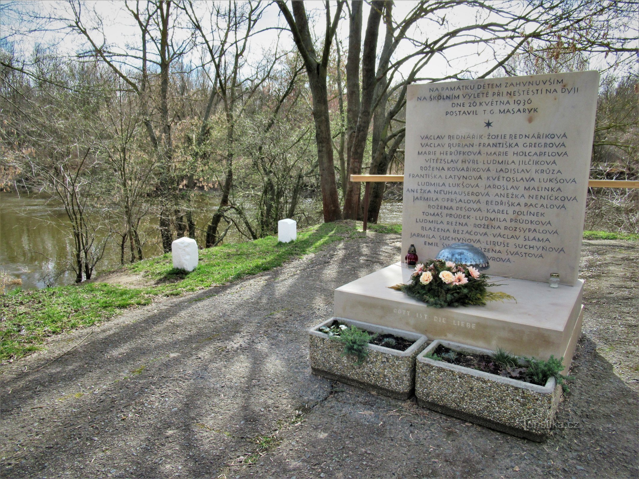 Nové Mlýny - memoriale della tragedia 2019