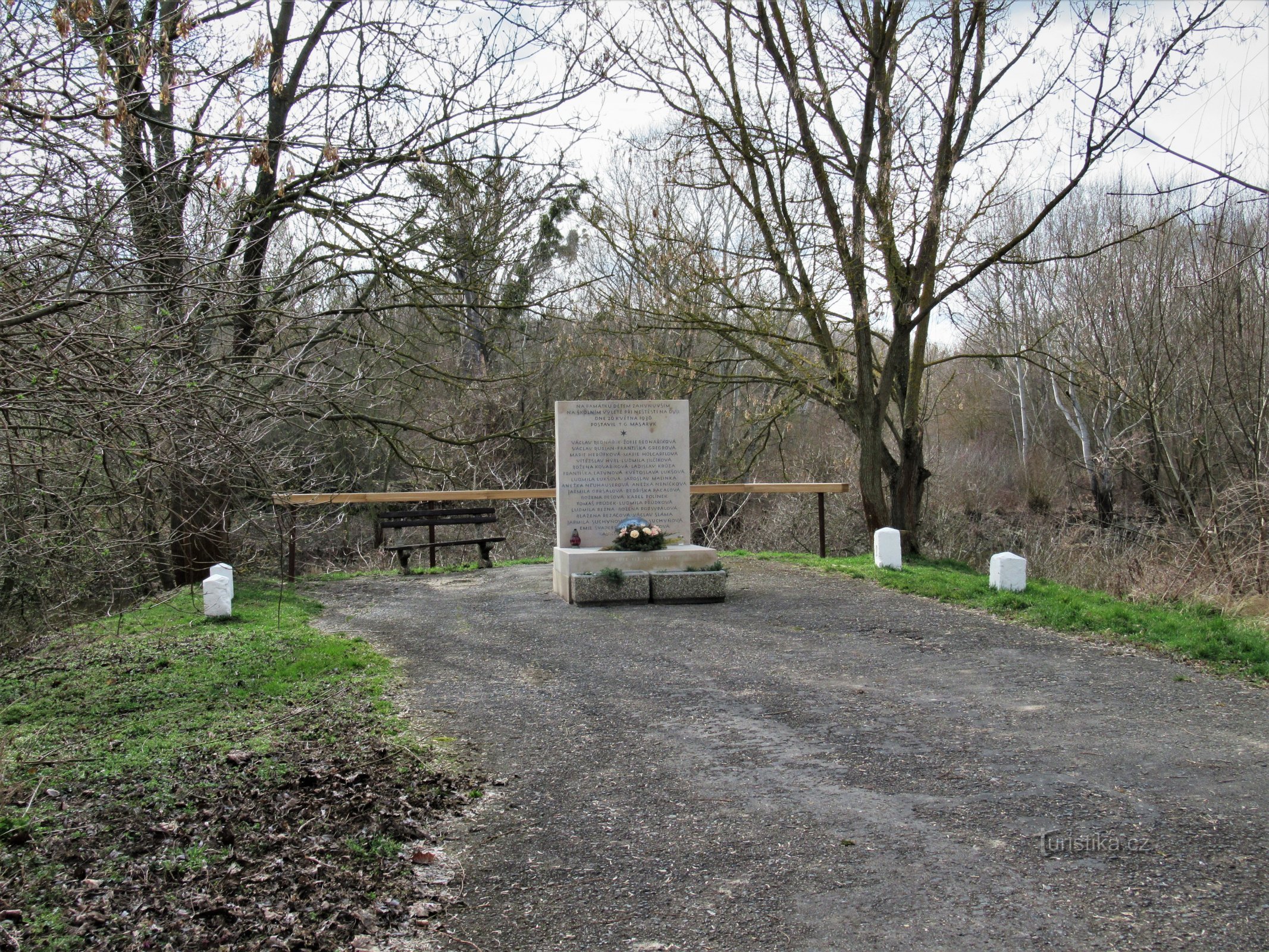 Nové Mlýny - memorial da tragédia 2019