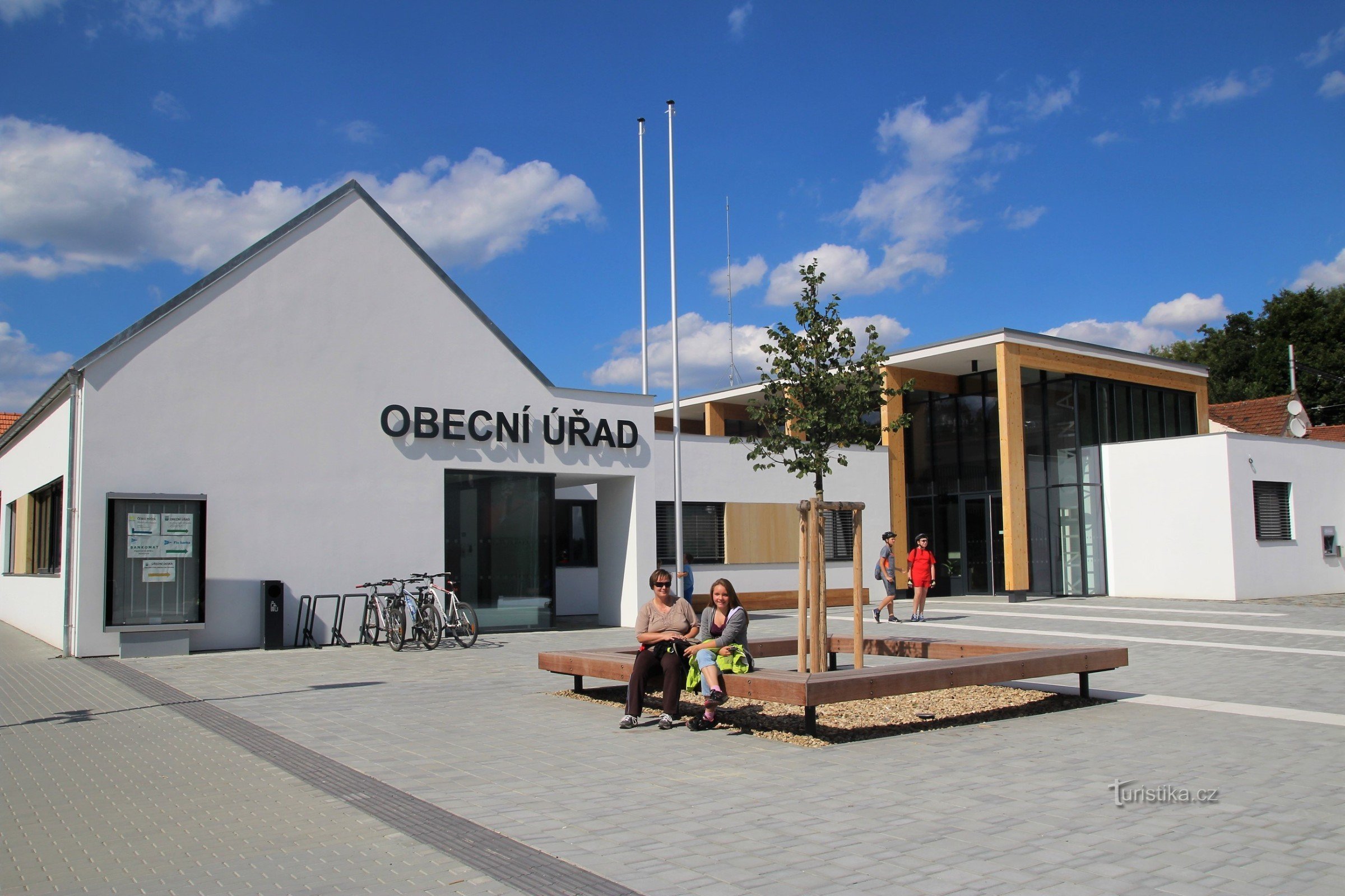 New Tésnohlídkovo Square with the Municipal Office and the library