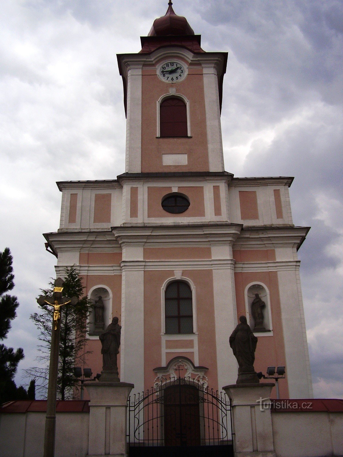 Nové Veselí - kirke og statuer