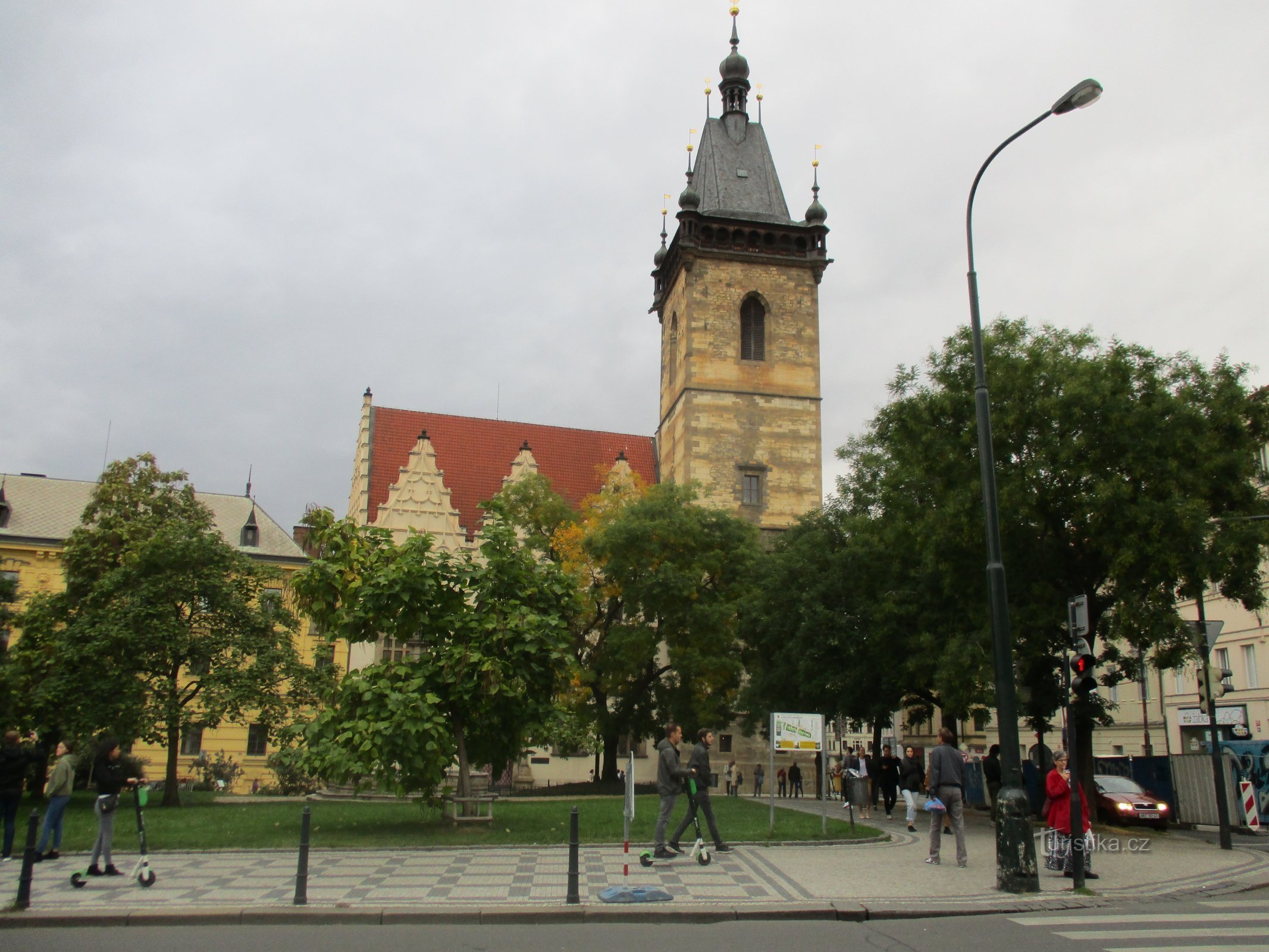 Novomestská radnica s vežou