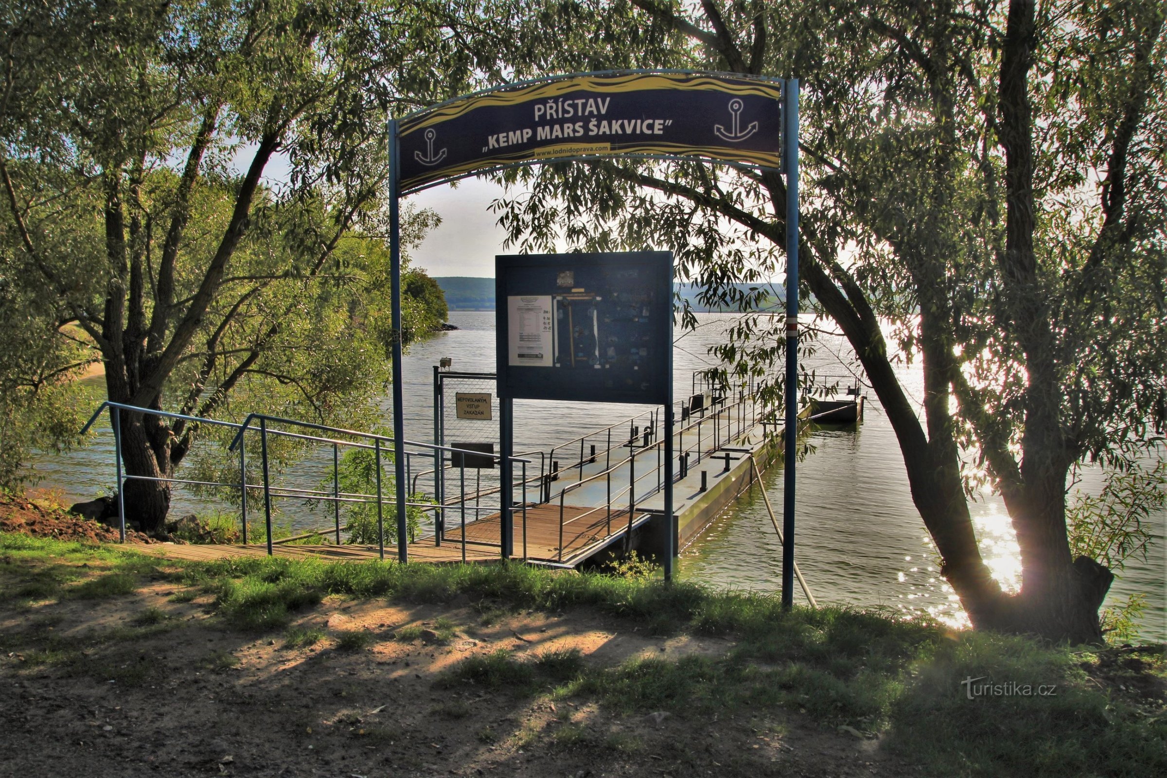 Novomlýnská reservoir - Kemp Mars Šakvice harbor