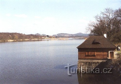 Novozámecký 池塘