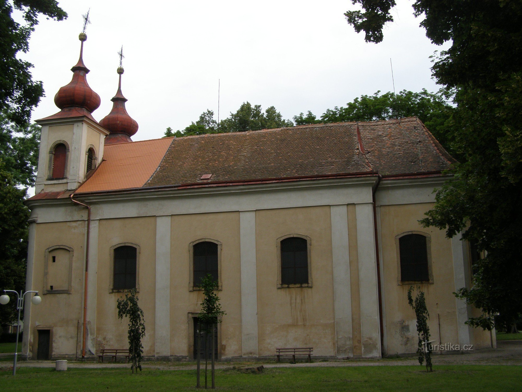 Nový Bydžov - Den heliga treenighetens kyrka