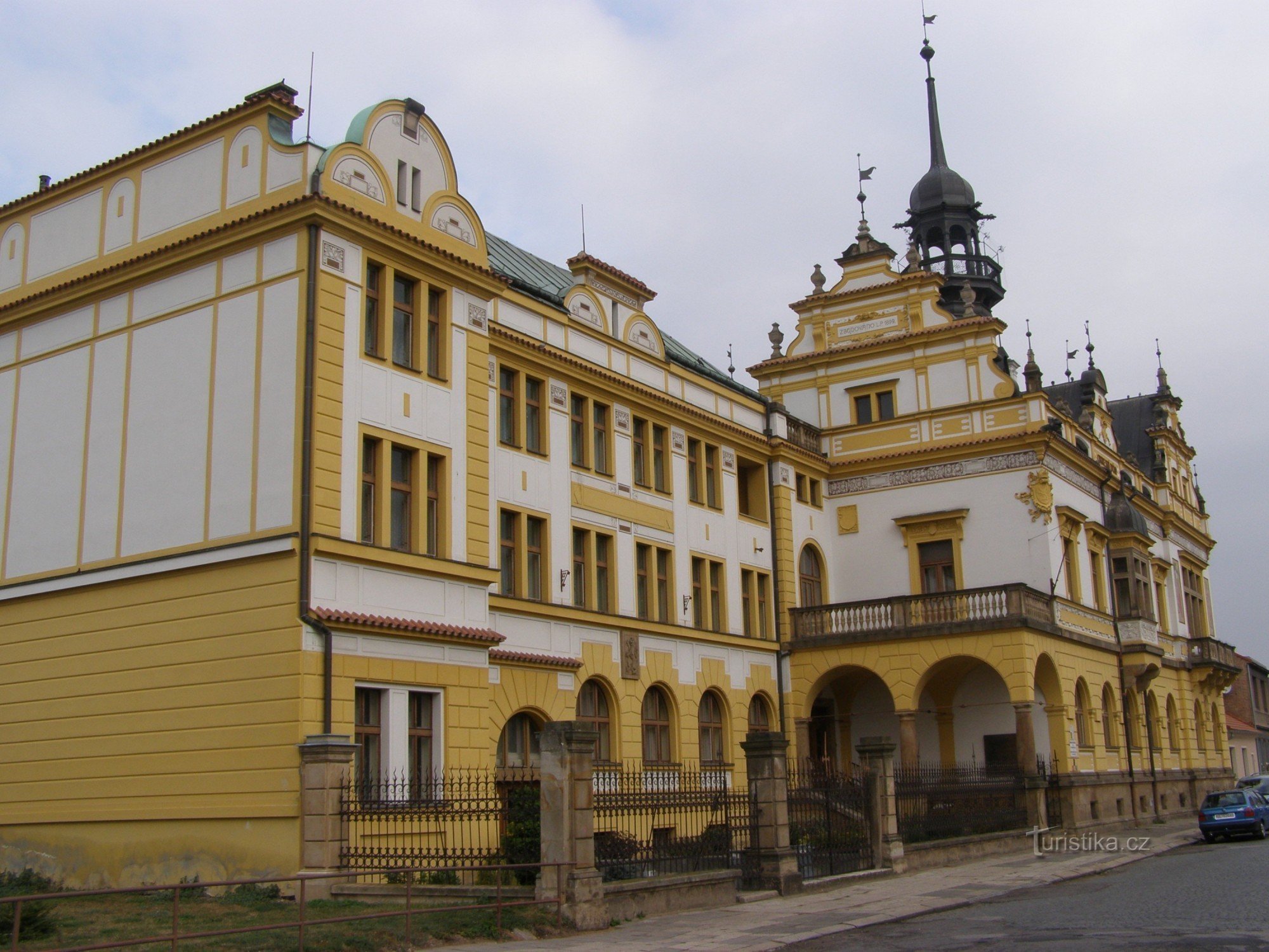 Nový Bydžov - Dom Powiatowy