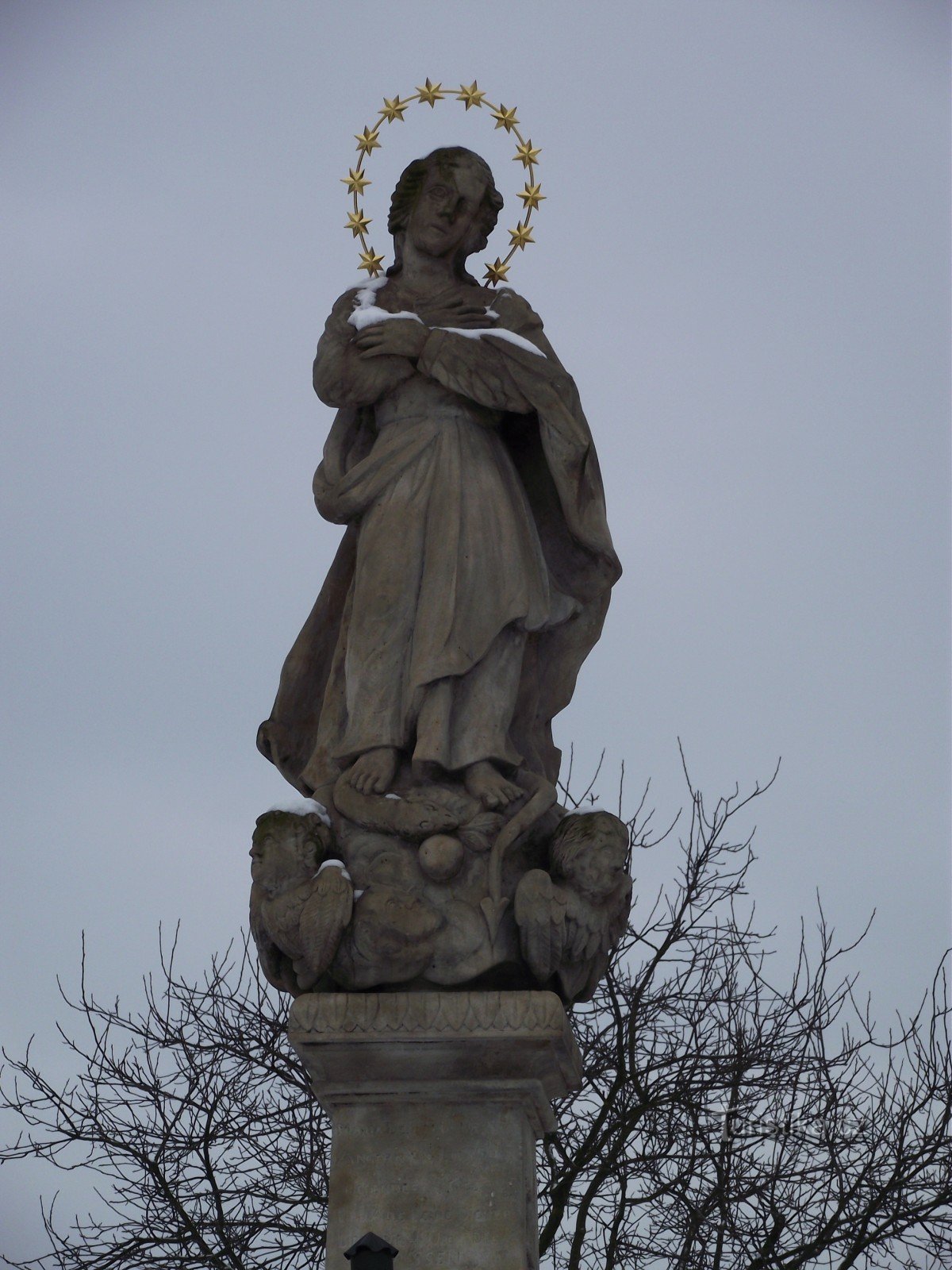 Nový Malín – statuia Fecioarei Maria Neprihănită