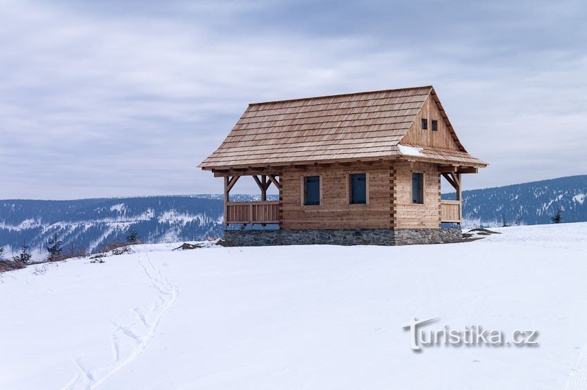 Neue Schutzhütte unter Dlouhý stráně