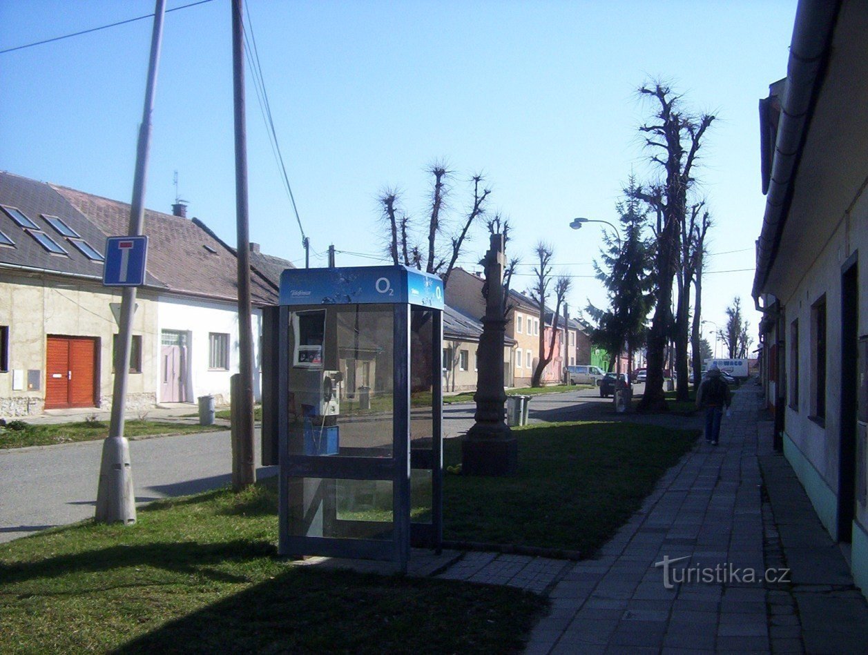 Nový Svět - Jan Suda Street med et kors fra 1820 - Foto: Ulrych Mir.