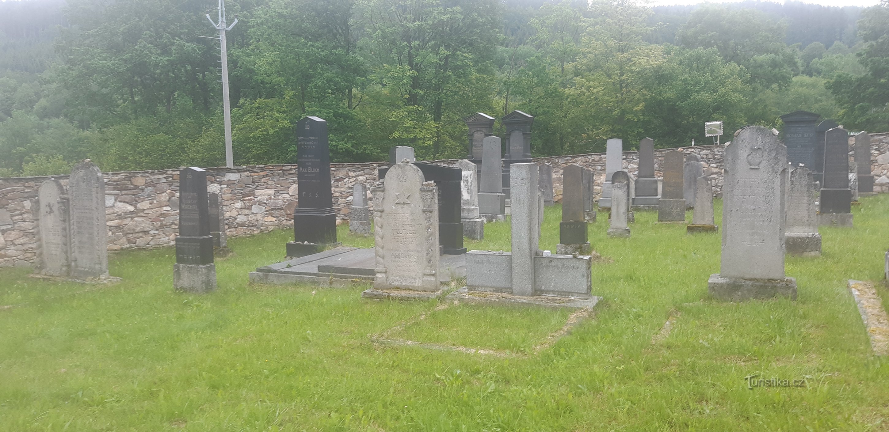 Neuer jüdischer Friedhof Rožmberk nad Vltavou