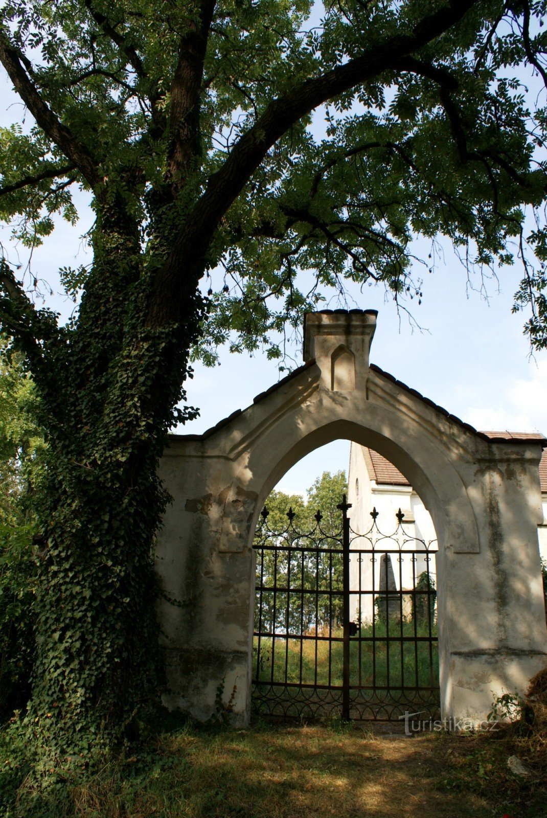 portão do cemitério