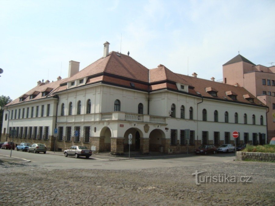 Nymburk-Casa de pedra perto da igreja de St. Giljí-Foto: Ulrych Mir.