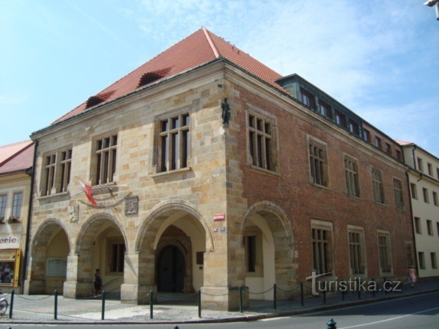 Nymburk-Přemyslovců-Platz-Altes Rathaus-Foto: Ulrych Mir.