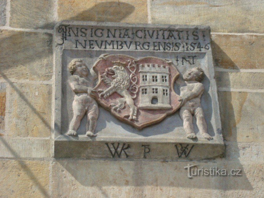 Nymburk-Přemyslovců-Platz-Altes Rathaus-Stadtwappen-Foto: Ulrych Mir.