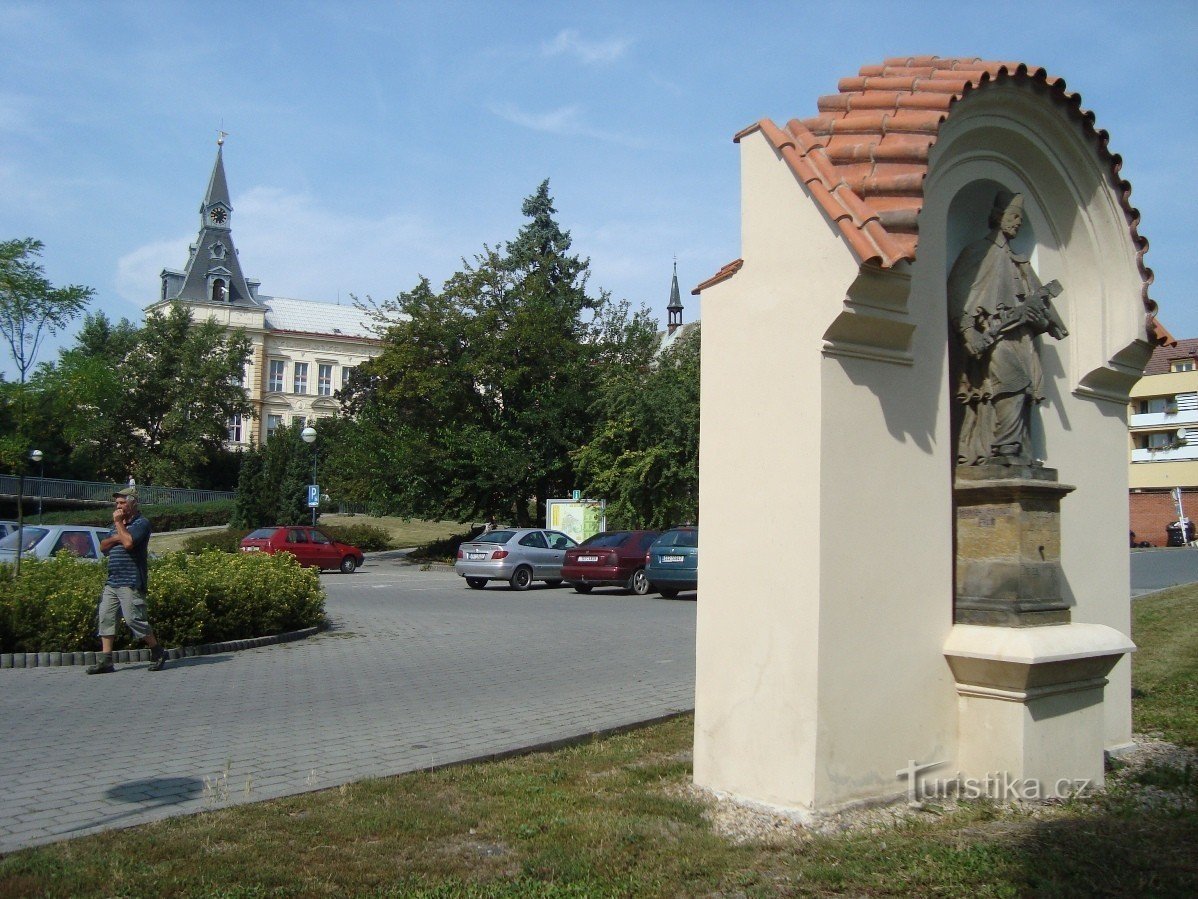 Nymburk-statuia Sfântului Ioan de Nepomuk-Foto: Ulrych Mir.