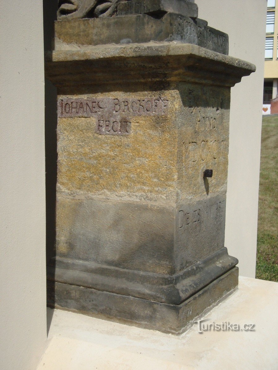 Nymburk-statue de saint Jean Népomucène-Photo : Ulrych Mir.