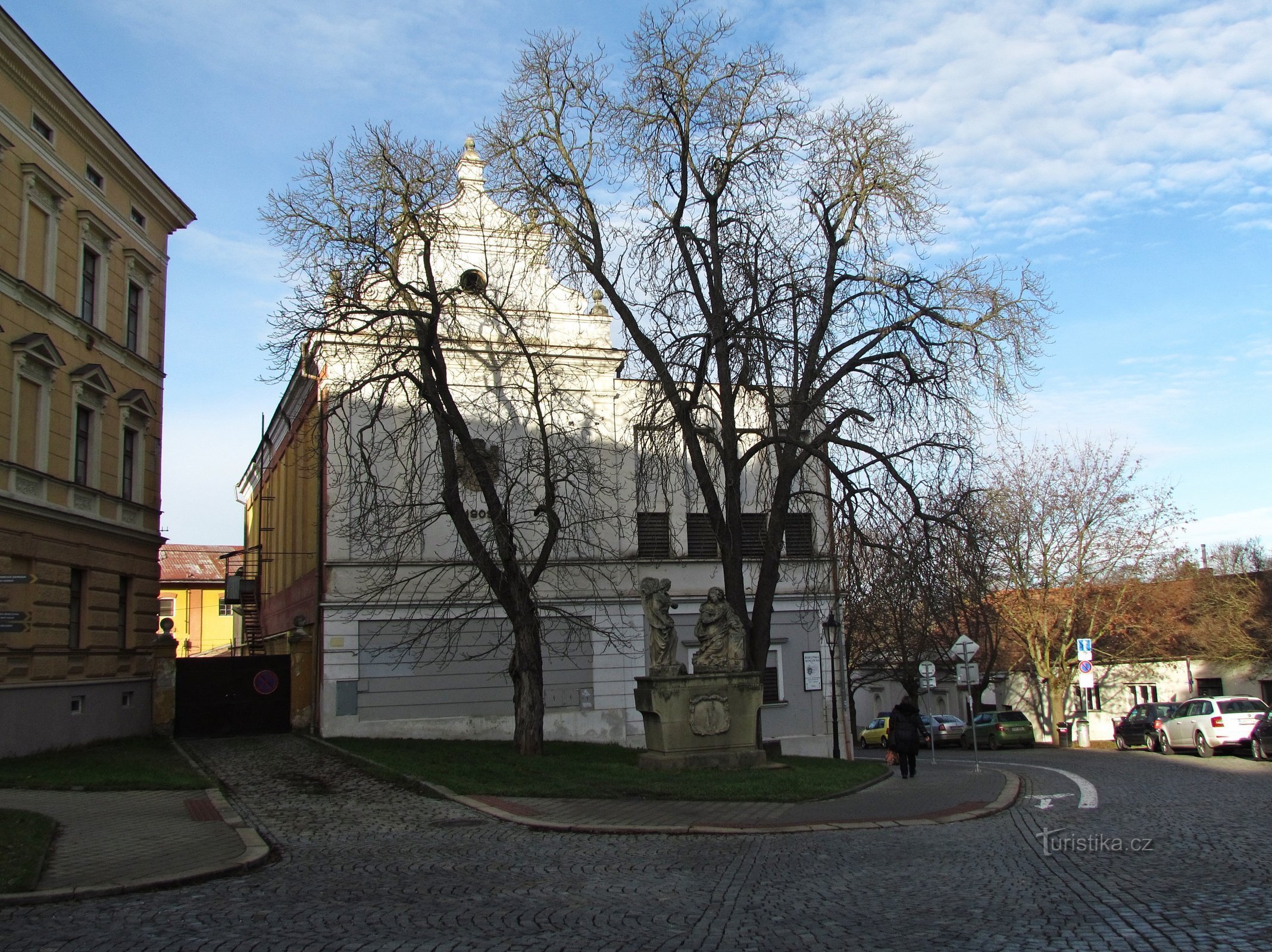 Ongeveer één onbetaald sculpturaal werk