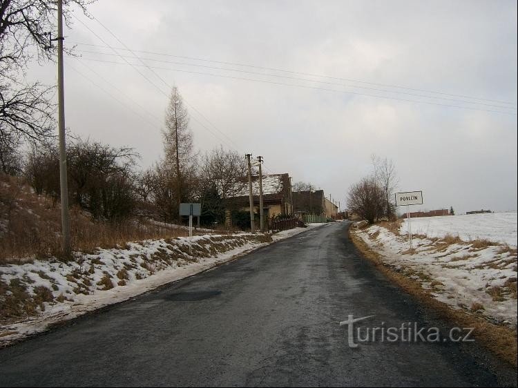 Le village de Povlčín vu de l'est