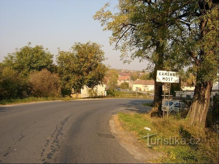 Landsby fra syd: Kamenný Mest landsby fra sydsiden