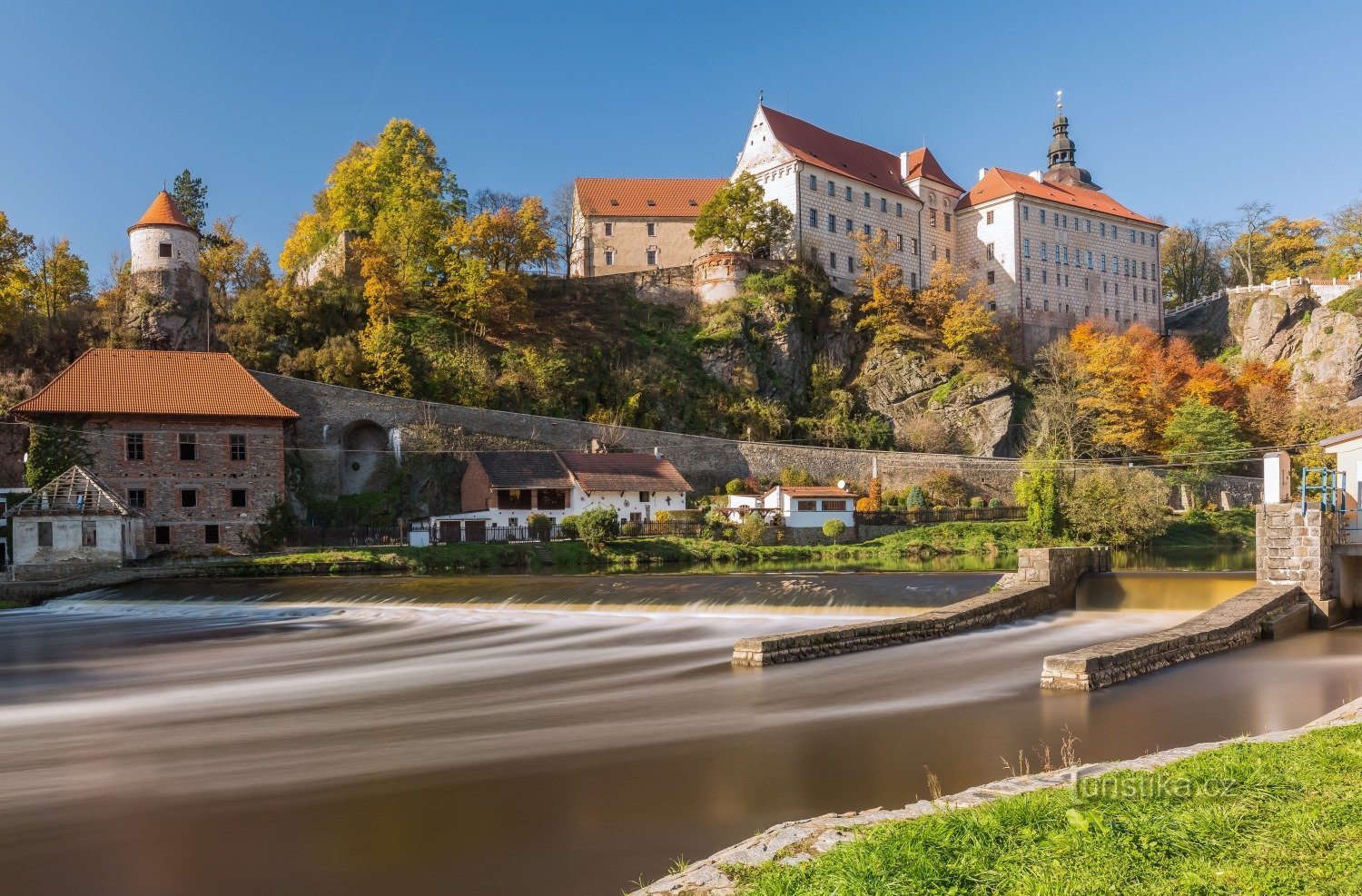 Otkrijte skrivene ljepote slikovitog gradića Bechyně