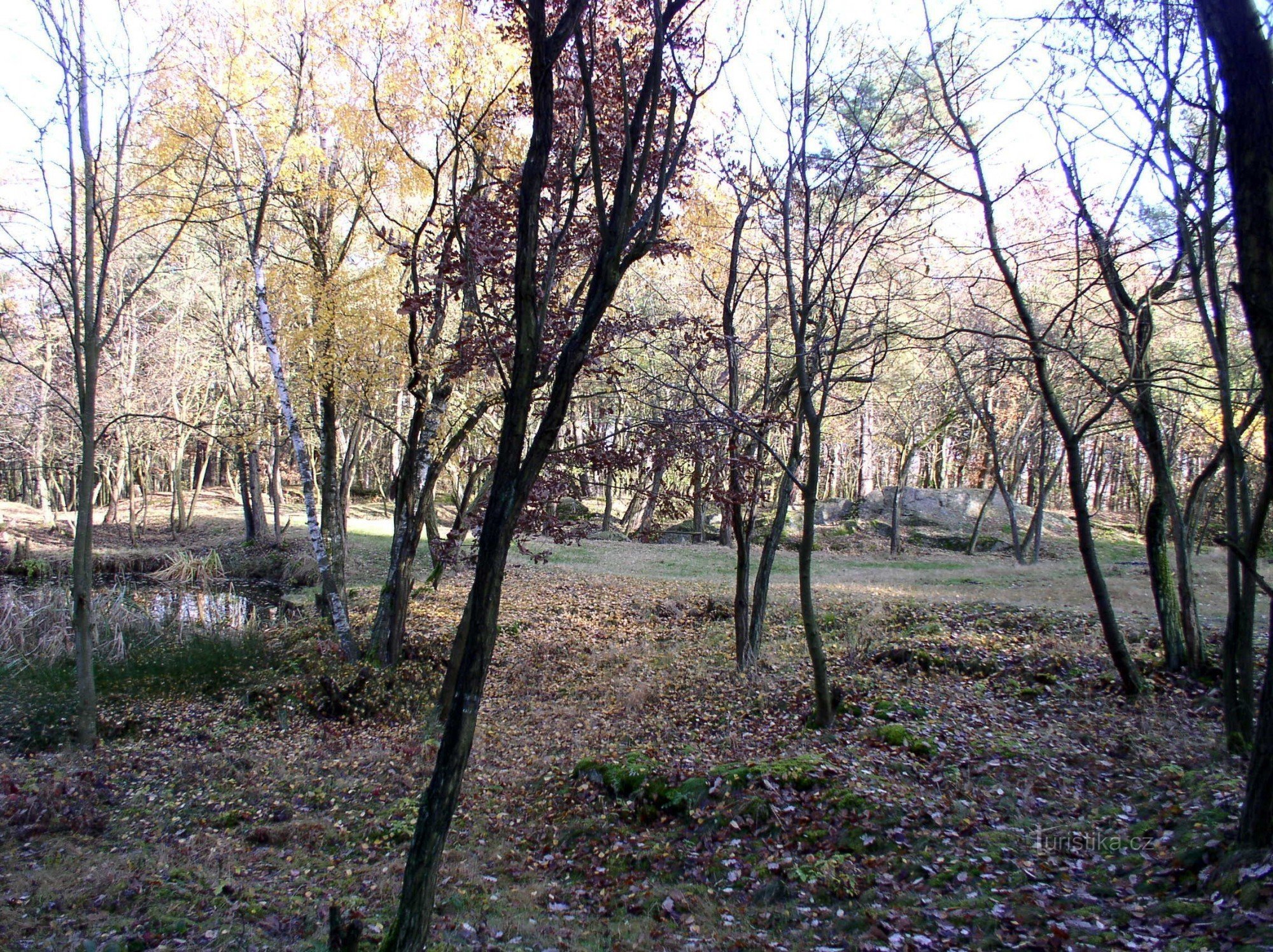 l'area delle ex cave, poi la piscina di Klepec