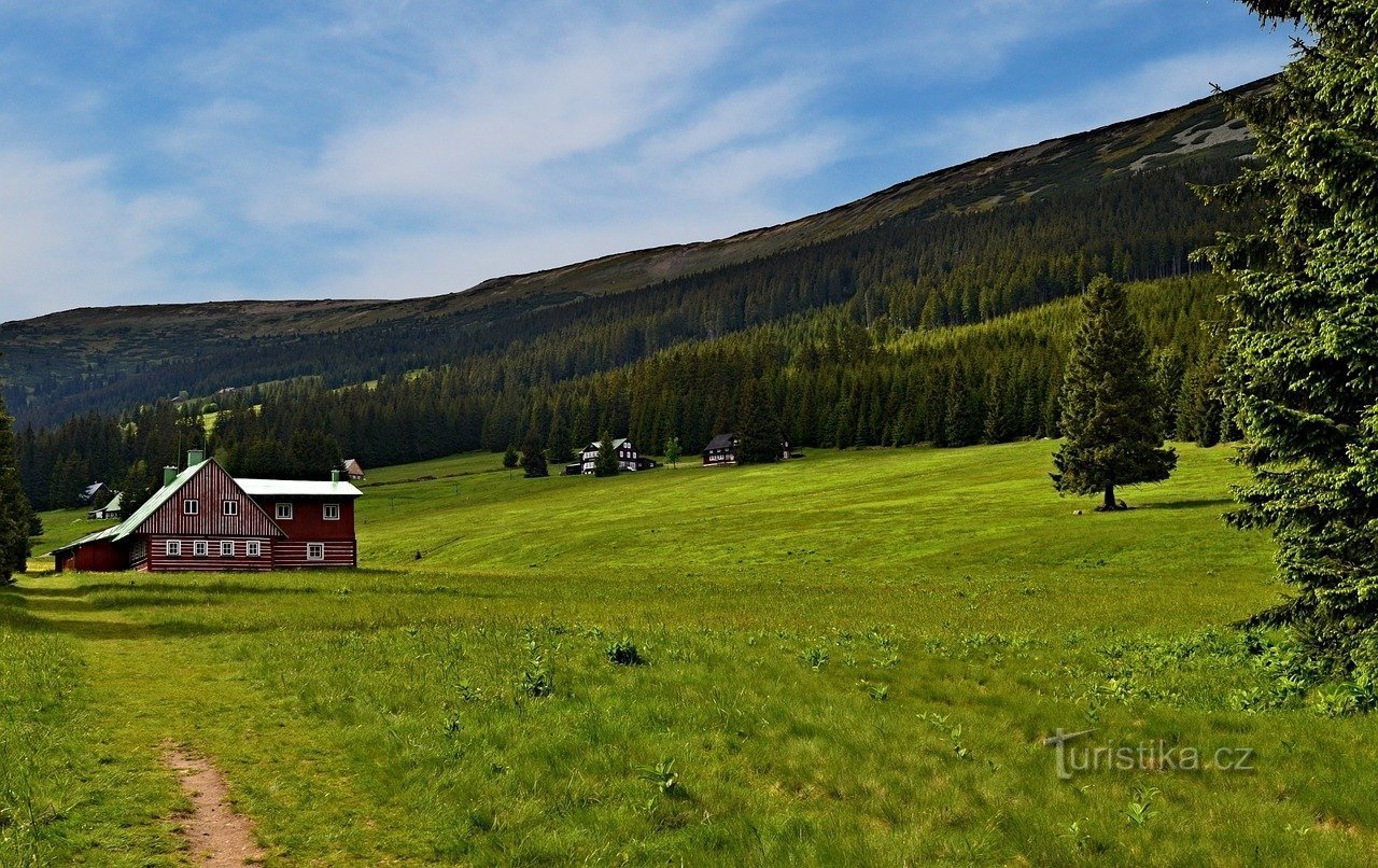 Popular locations in the Czech Republic for a summer family vacation