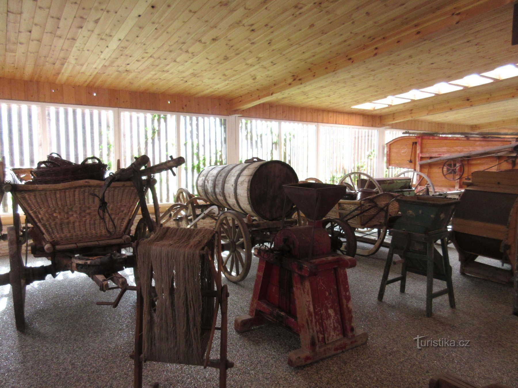 Obora u Malšice - Dorf und Brauerei