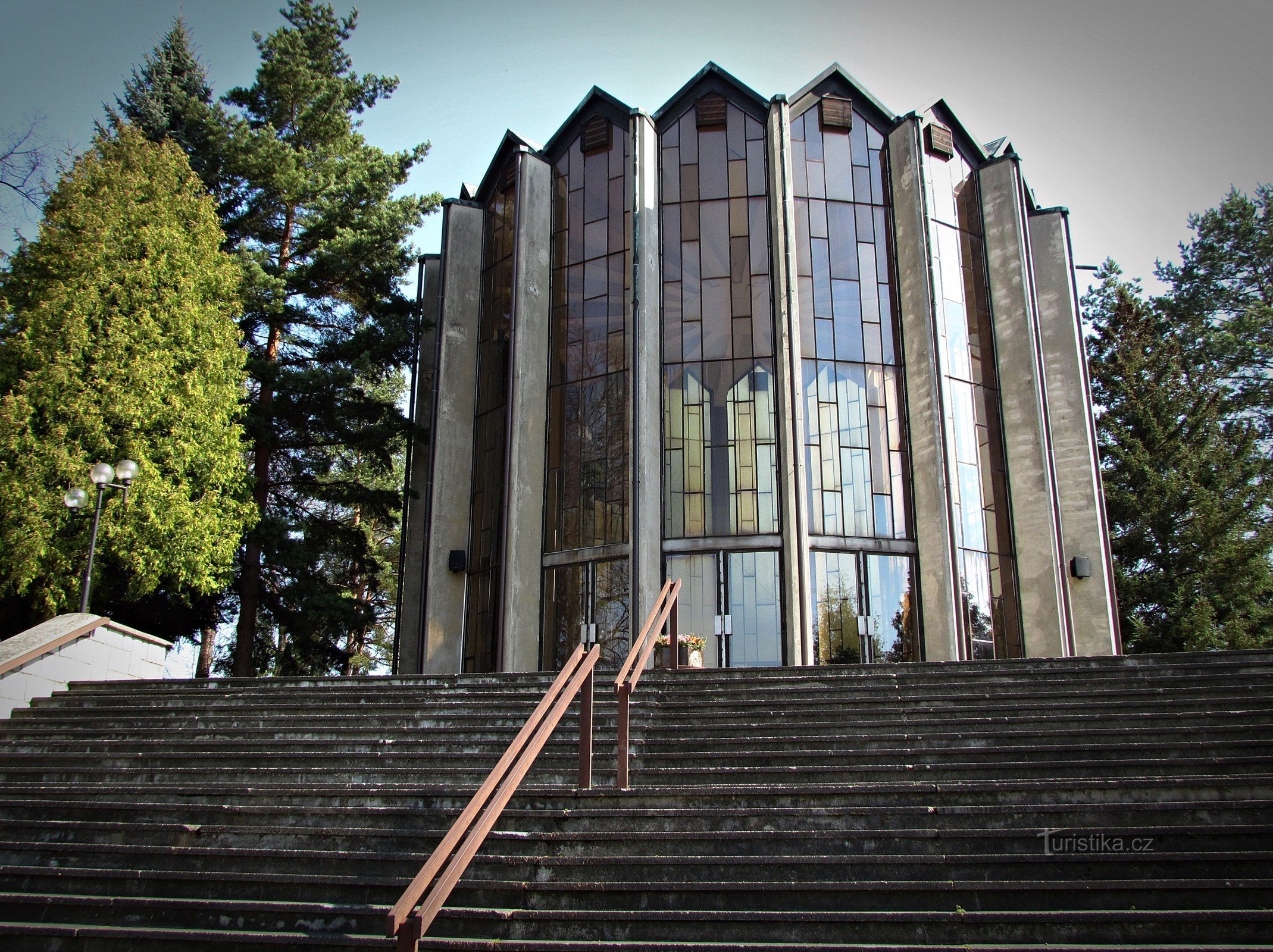 Sala de înmormântare pentru ceremonii în Brumov - Bylnice