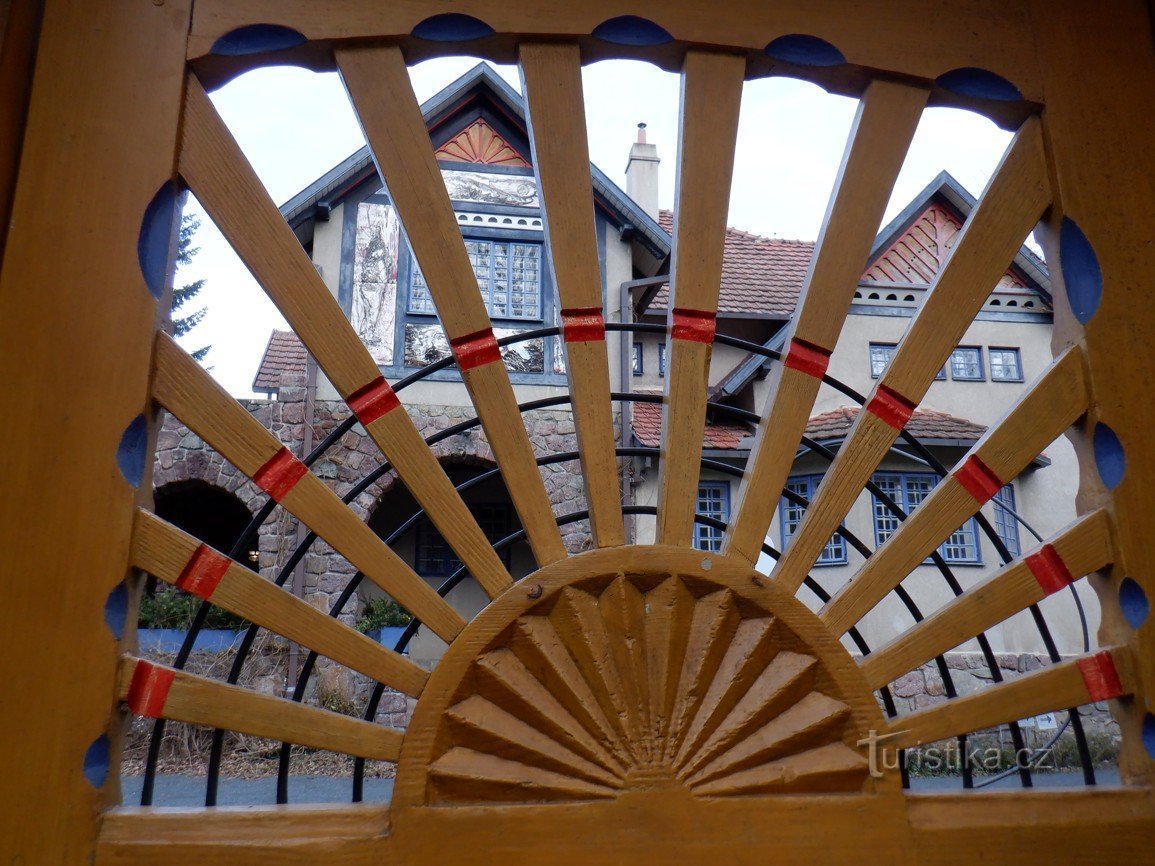 Pictures from Brno - family living in the city a hundred years ago III - Jurkovič's villa