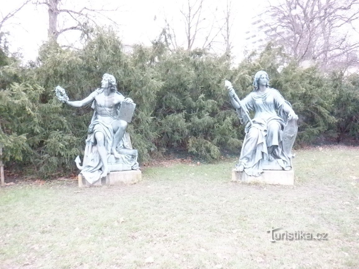 Imagini din Brno - statui, sculpturi, monumente sau memoriale IV - Comerț și toleranță v