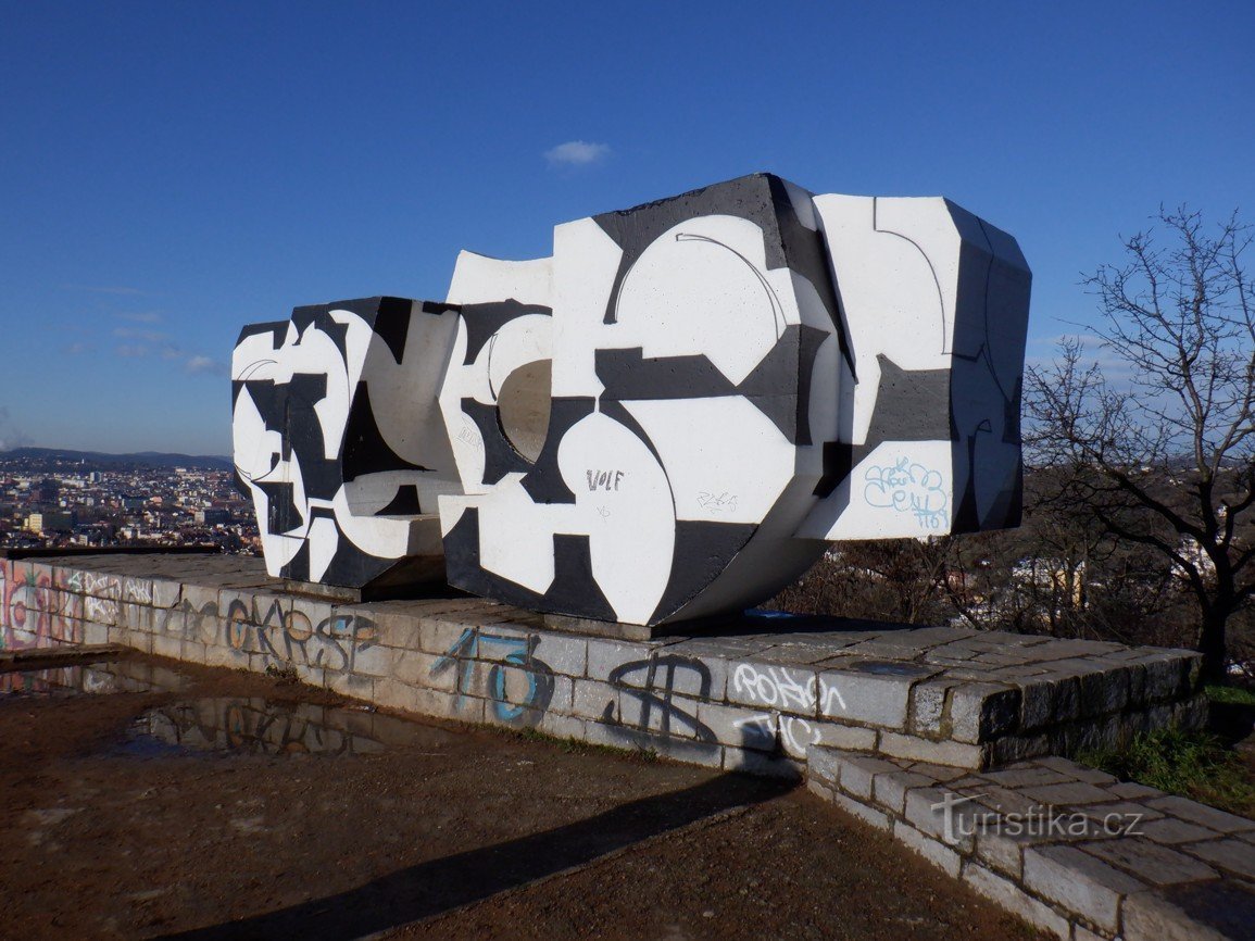 Billeder fra Brno - statuer, skulpturer, monumenter og mindesmærker V - Bílá hora (men ikke p