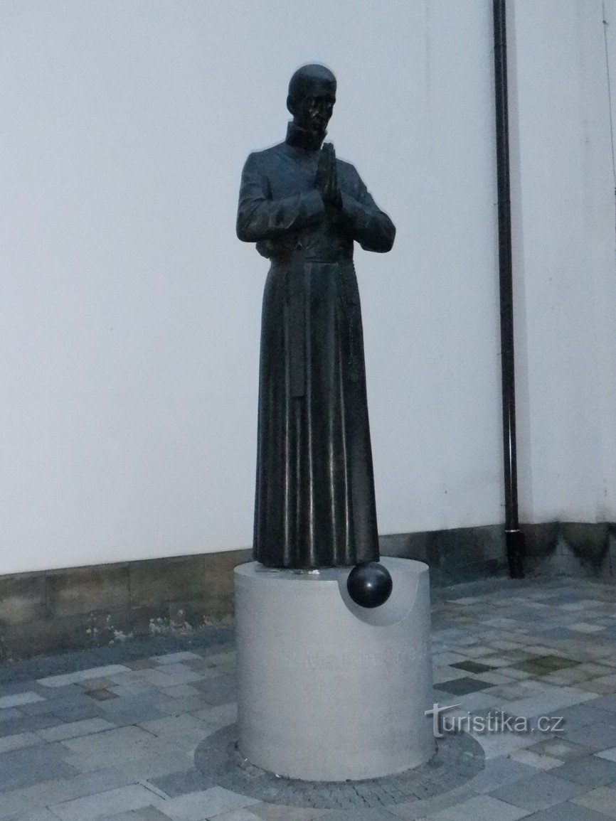 Images from Brno - statues, sculptures, monuments or memorials XV - Father Martin Středa