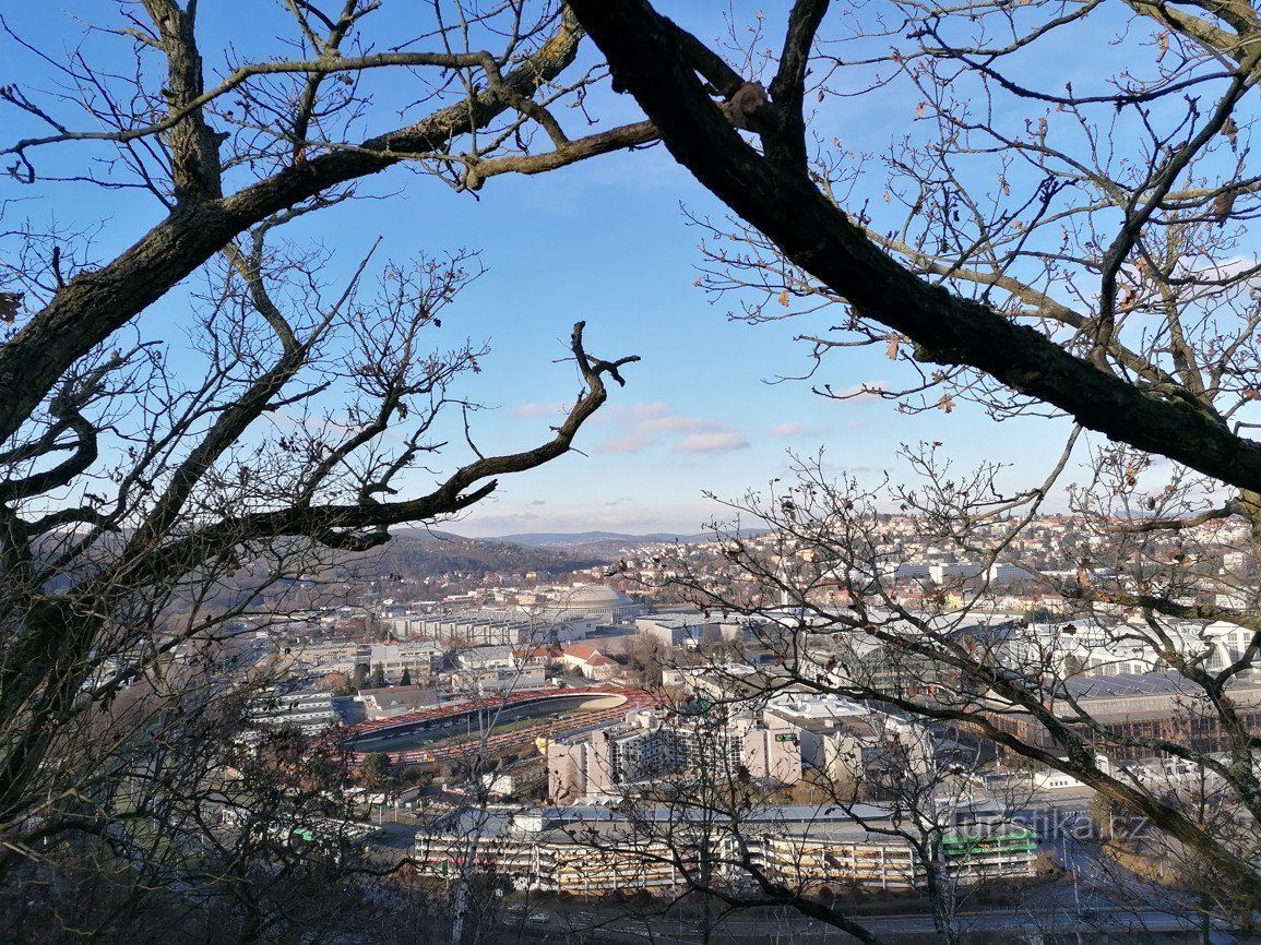 Bilder aus Brünn - Aussichtspunkte III - Altán nad Svratkou und Mahenova stráň