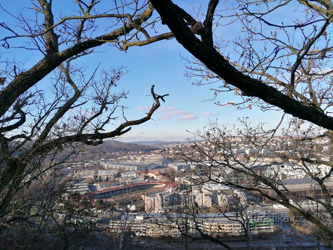 Bilder från Brno - utsiktspunkter III - Altán nad Svratkou och Mahenova stráň