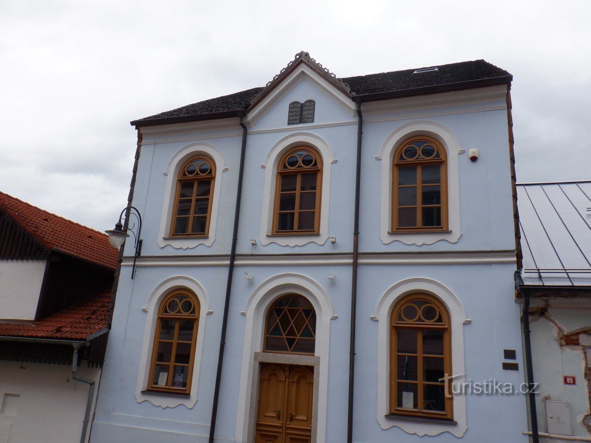 Bilder från Šumava – Hartmanice och synagogan