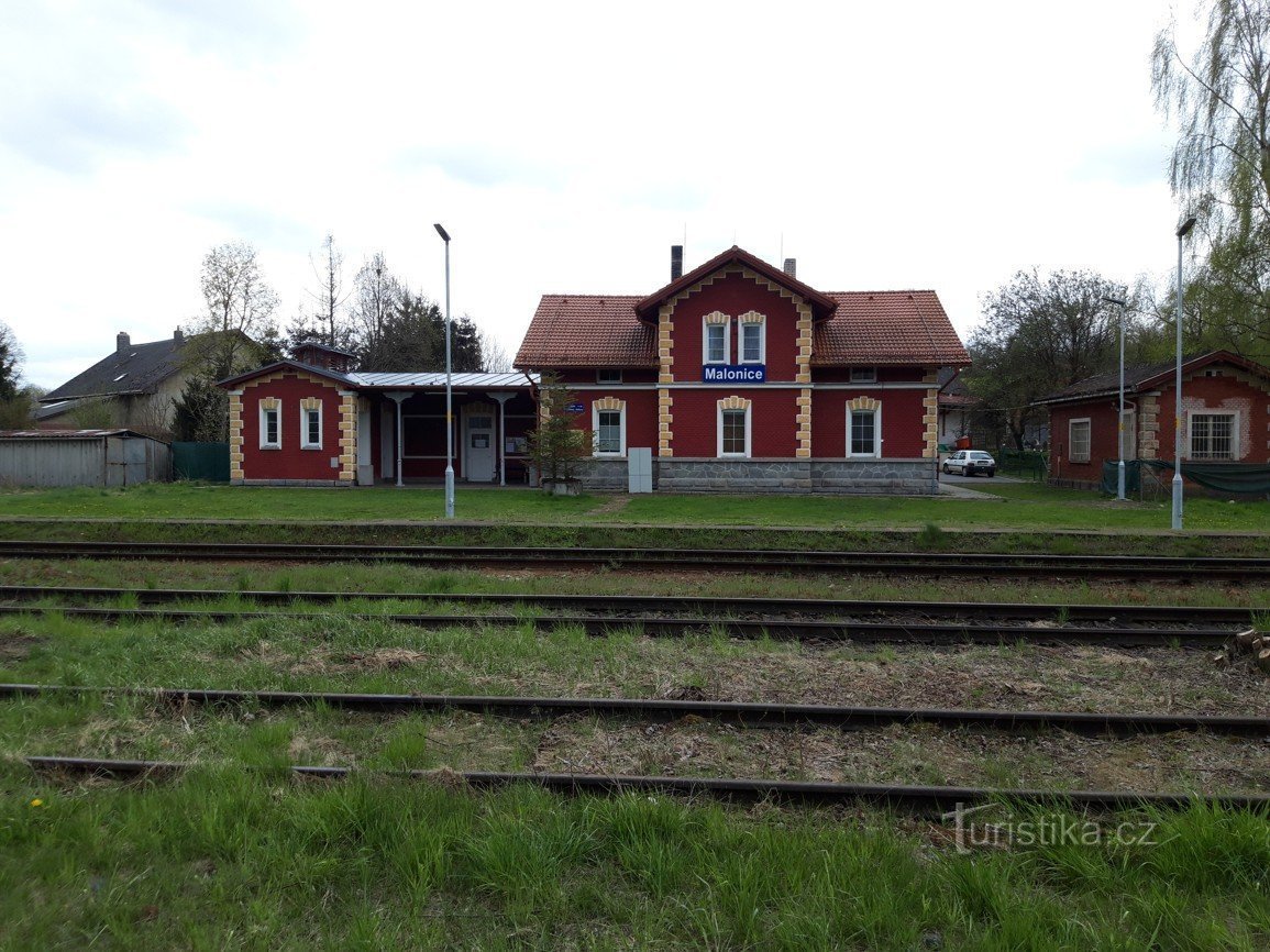 Billeder fra Šumava – Malonice, banegård og tidligere militær sidespor